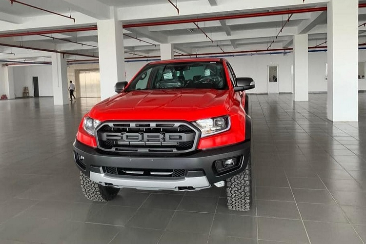 Ford Ranger Raptor 2022 tai Viet Nam phai dang ki dang xe ban tai?