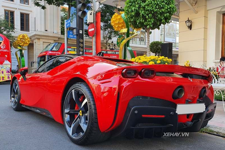 Ferrari SF90 Stradale hon 30 ty xuong pho Sai thanh dau xuan-Hinh-7