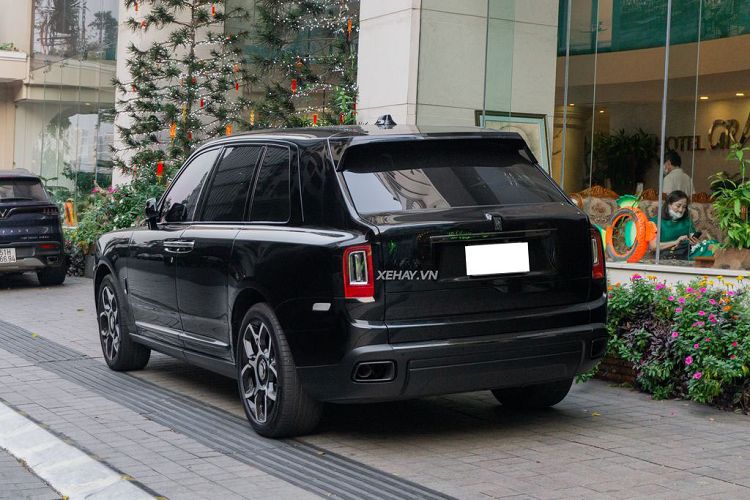 Rolls-Royce Cullinan Black Badge “hang hiem”, hon 32 ty o Sai Gon-Hinh-7