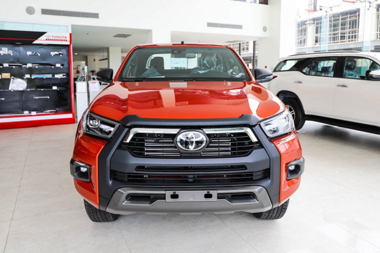 Khach mua Toyota Hilux tai Viet Nam phai cho den giua nam 2022-Hinh-2