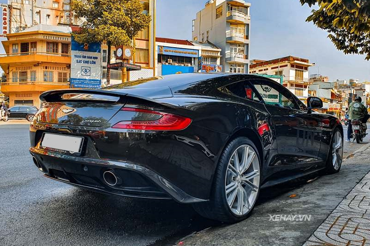 Aston Martin Vanquish sieu hiem cua 