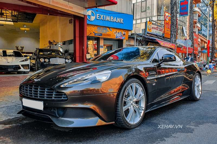 Aston Martin Vanquish sieu hiem cua 