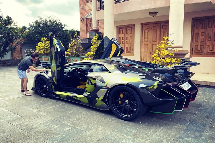 Sau Tet Nham Dan, Lamborghini Aventador Duke Dynamics lai 