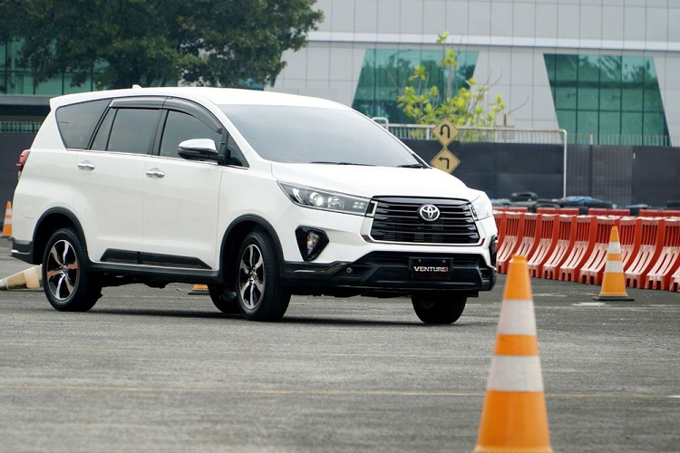 Toyota Innova Hybrid se xuat xuong tai Dong Nam A trong nam nay