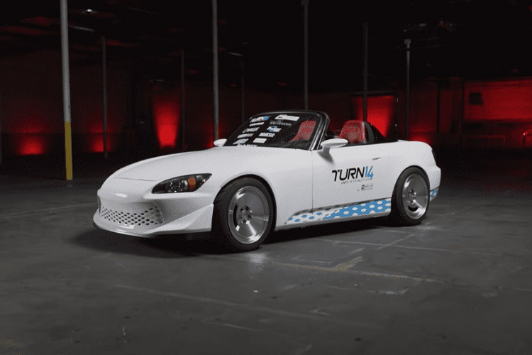 Chiec Honda S2000 chay dong co dien Tesla dau tien tren the gioi