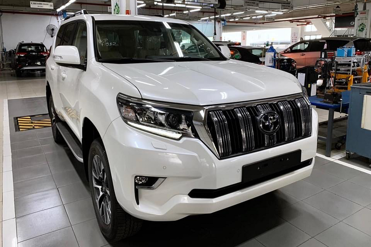 Toyota Land Cruiser Prado 2022 hon 2,5 ty tai Viet Nam co gi?-Hinh-2