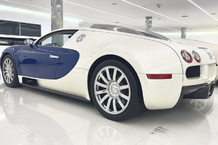 Bugatti Veyron hon 22 ty dong rao ban, “nhieu loi va khong an toan”?-Hinh-4