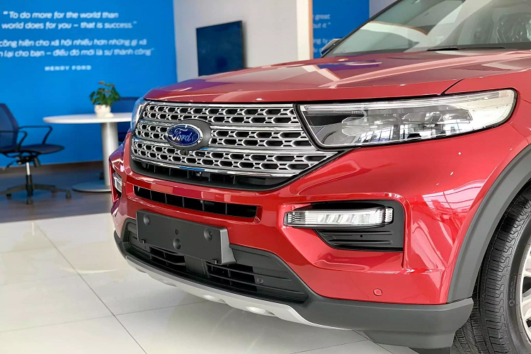 Ford Explorer 2022 ve dai ly, gia lan banh tai Viet Nam gan 3 ty-Hinh-4