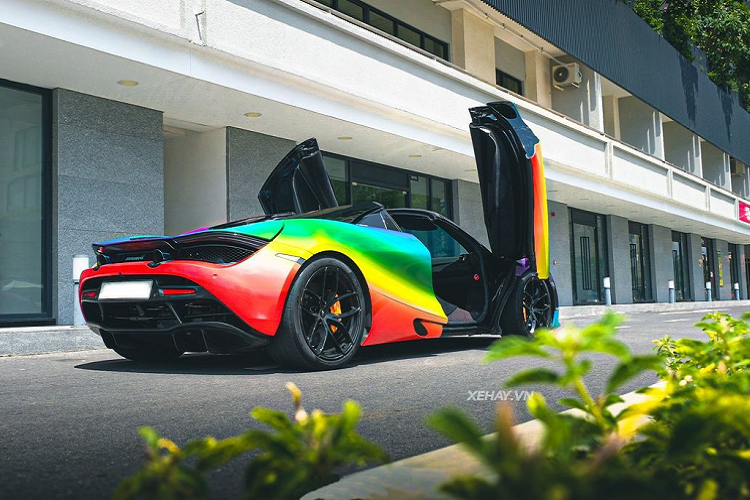 Ngam McLaren 720S Spider “bay sac cau vong” doc nhat Viet Nam-Hinh-4