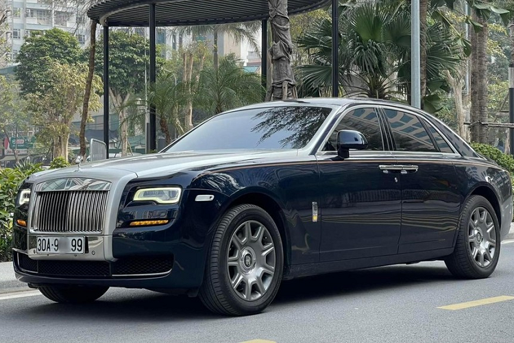 Chiec Rolls-Royce Ghost 