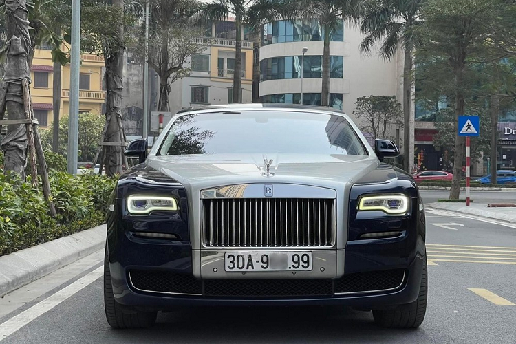Giá 40 tỷ đồng Rolls royce Ghost 2016 ở Việt Nam mua được xe gì ở nước  ngoài   Baoxehoi