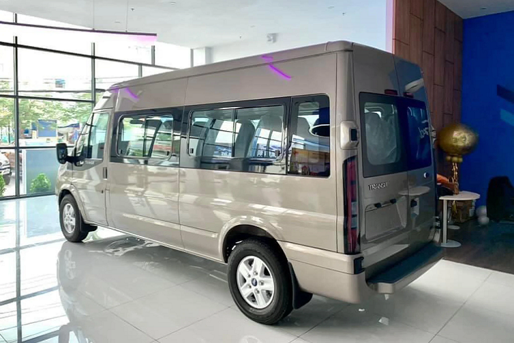 Ford Transit 2022 tu 845 trieu tai Viet Nam, “con ga de trung vang”-Hinh-10