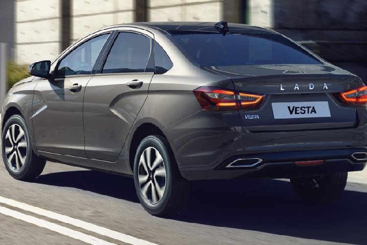 Lada Vesta 2022 gia re Nga ven man, canh tranh Hyundai Accent-Hinh-3