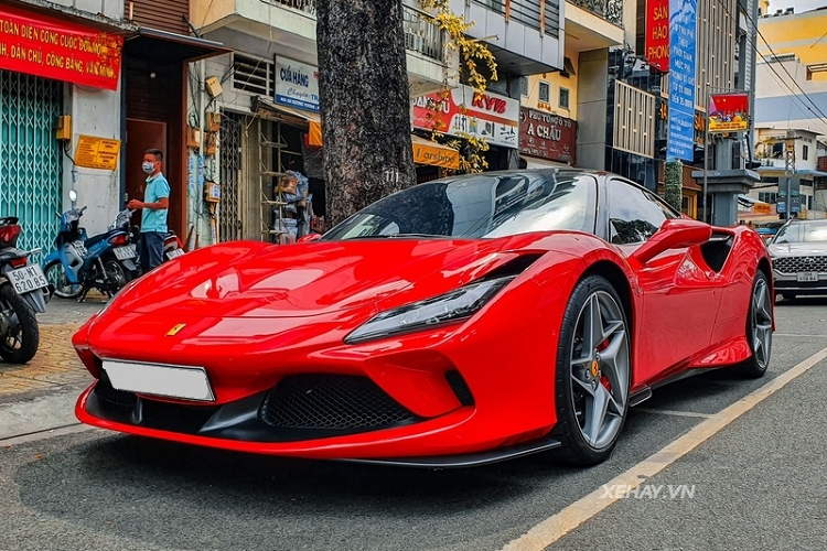 Can canh Ferrari F8 Tributo hon 27 ty dong cua Cuong Do la