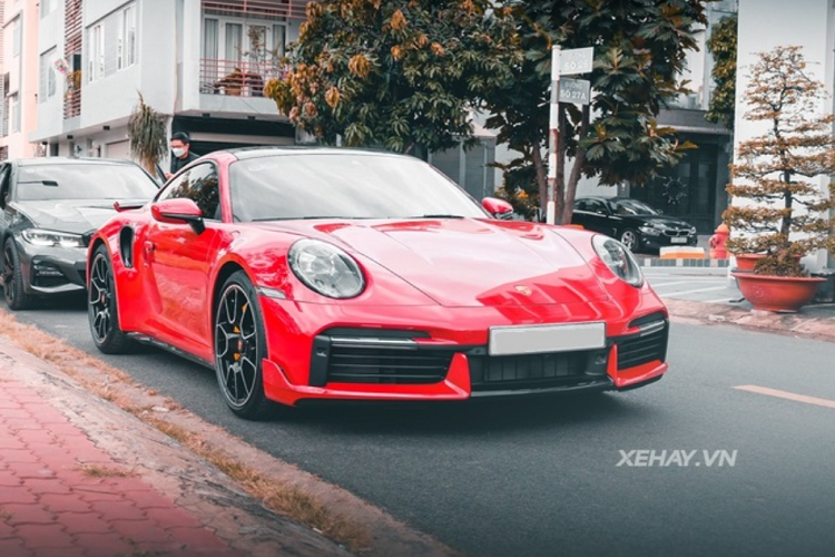 Porsche 911 Turbo S mau do doc nhat Viet Nam, hon 15 ty