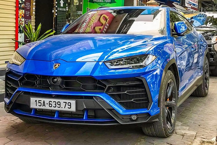 Lamborghini Urus va Brabus 800 hon 40 ty, 