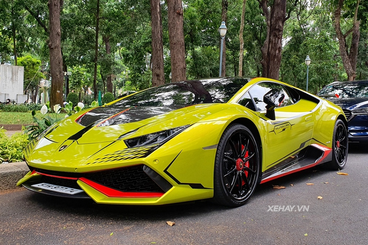 Chiec Lamborghini Huracan 15 ty, do khung cua chong Doan Di Bang