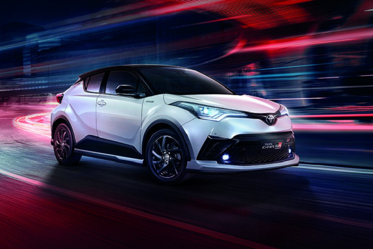 Toyota C-HR GR Sport 2022 ra mat Dong Nam A, tu 812 trieu dong-Hinh-2