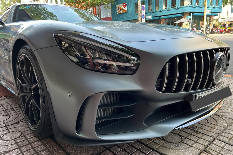 Mercedes-AMG GT R hon 11 ty dong 