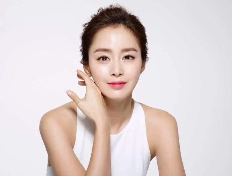 Kim Tae Hee bat mi 3 tips co ban de so huu ve dep khong tuoi