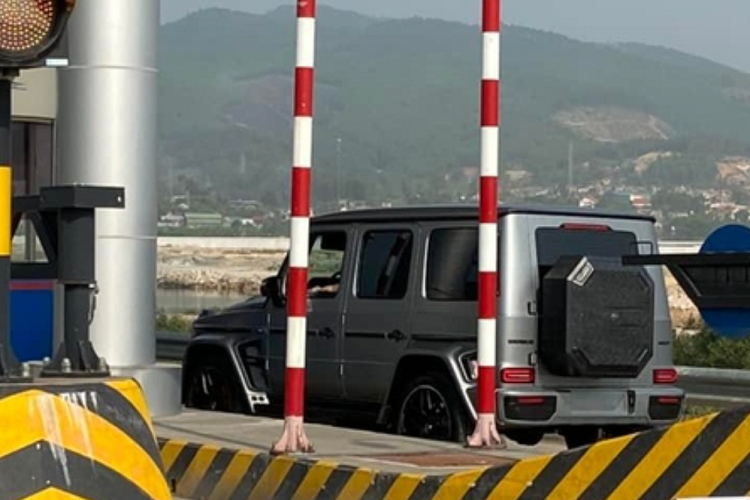 Dai gia Quang Ninh tau Mercedes-AMG G63 do Brabus 800 “cuc ngau“-Hinh-4