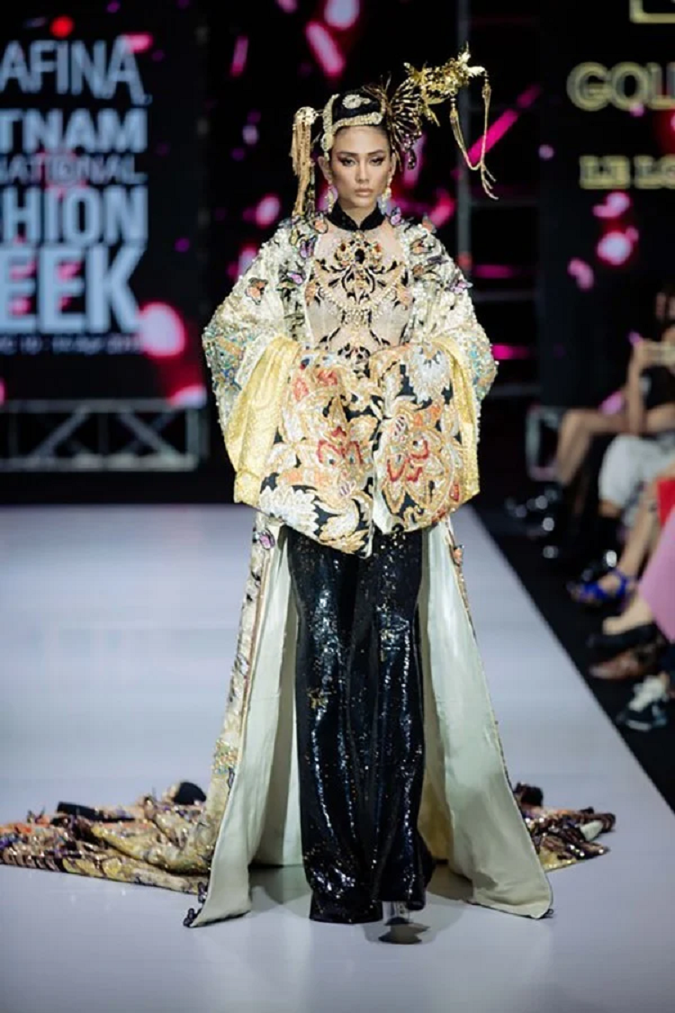 Diem danh nhung thiet ke kho catwalk cua sao Vbiz-Hinh-3