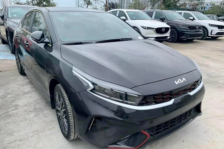 Kia K3 GT gia 759 trieu tai Viet Nam, co gi 