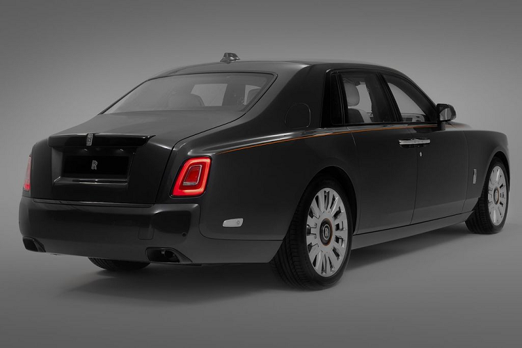 Rolls-Royce Phantom VIII so huu 150 tam carbon “doc nhat vo nhi”-Hinh-10