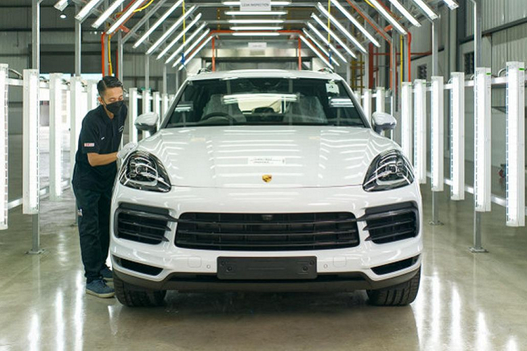 Porsche Cayenne dau tien xuat xuong tai Malaysia, tu 2,98 ty dong-Hinh-2