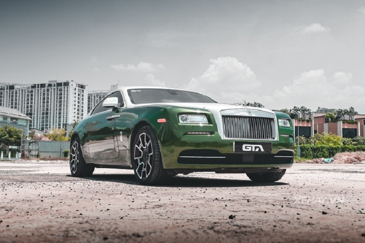 Xe sang Rolls-Royce Wraith thay doi phong cach voi lop decal xanh la la mat-Hinh-2