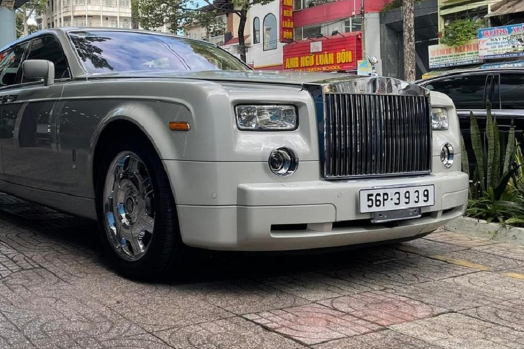 Rolls-Royce Phantom bien cap 