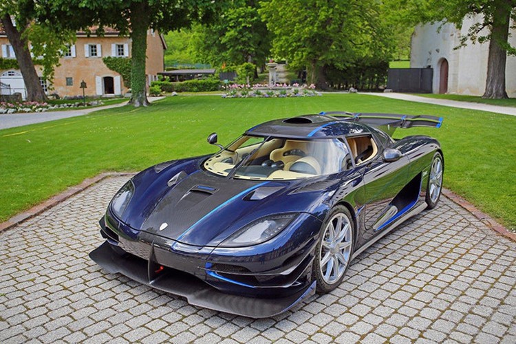 Koenigsegg One:1 cua pho Tong thong Guinea Xich Dao gio ra sao?