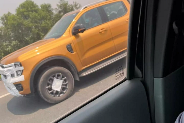 Ford Ranger Wildtrak 2022 dang chay thu tai Viet Nam, sap ra mat?-Hinh-3