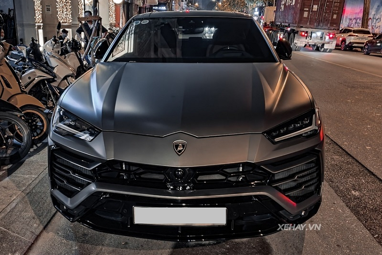 Sieu SUV Lamborghini Urus mau xam nham 