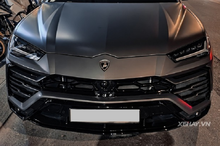 Sieu SUV Lamborghini Urus mau xam nham 