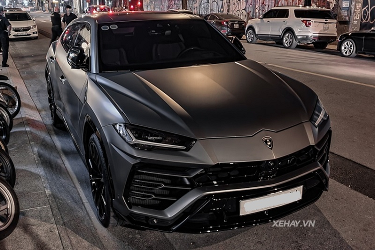 Sieu SUV Lamborghini Urus mau xam nham 