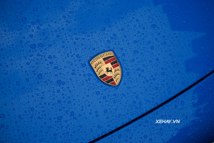 Ngam Porsche 911 Carrera Cabriolet hon 8 ty, 