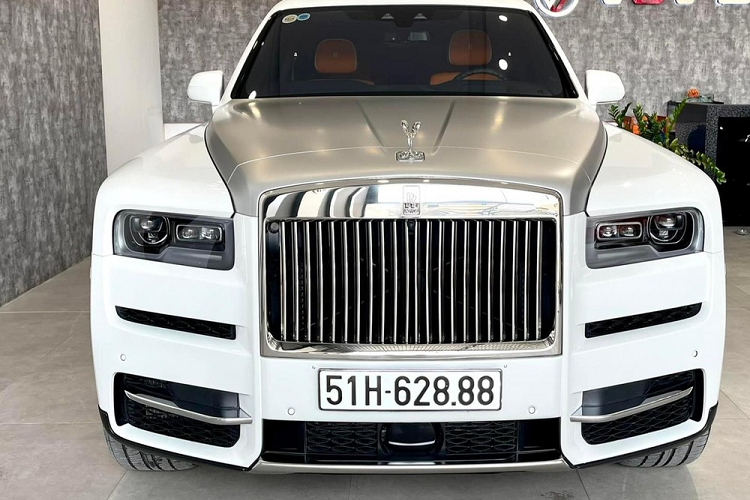 Rolls-Royce Cullinan gan 30 ty do mam Forgiato 