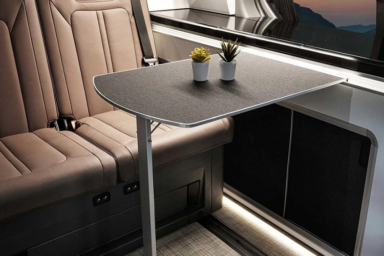 Hyundai Staria Lounge Camper - 