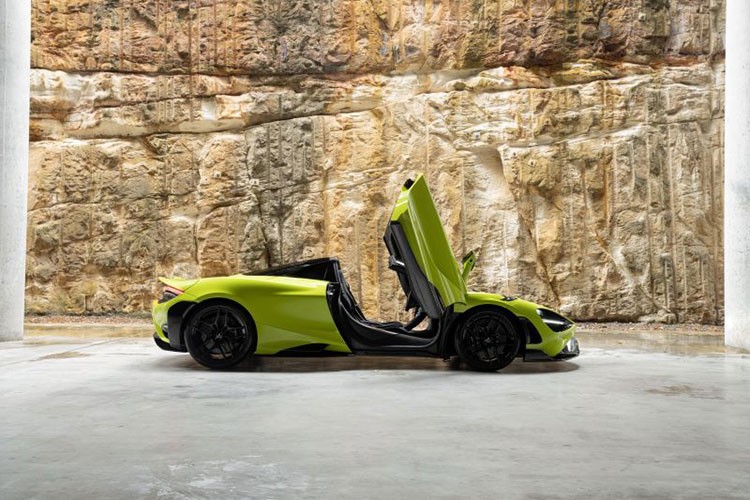 McLaren 765LT Spider chinh hang tai Viet Nam 