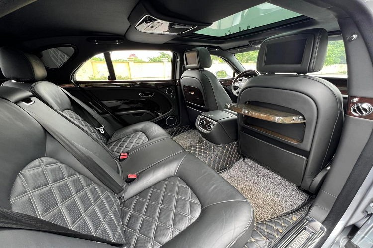 Bentley Mulsanne doc nhat Viet Nam, rao ban chi 10 ty o Ha Noi-Hinh-4