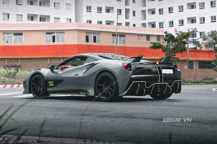 Ferrari 488 GTB do Misha Design ve Viet Nam, phi do hon 2 ty dong-Hinh-4