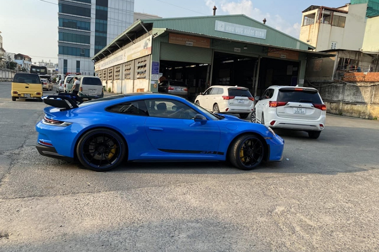 Porsche 911 GT3 hon 16 ty cua Cuong Do la da ra bien trang-Hinh-3