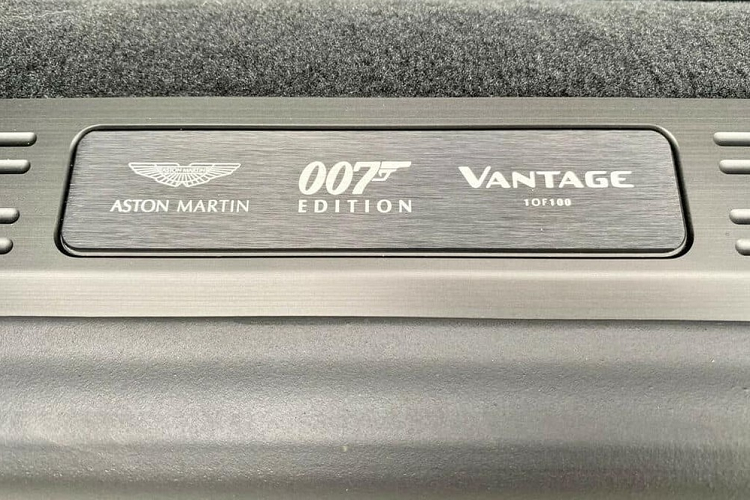 Kham pha noi that Aston Martin Vantage 007 Edition khong duoi 16 ty-Hinh-5