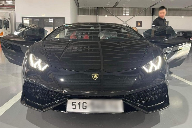Lamborghini Huracan chinh hang chay 4.000km, rao ban 16 ty o Sai Gon