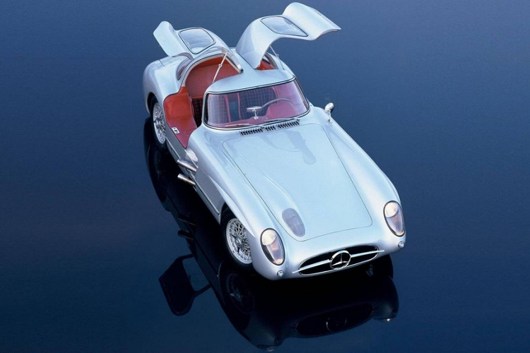 Mercedes-Benz co the da ban chiec 300 SLR toi hon 3278 ty dong?-Hinh-5