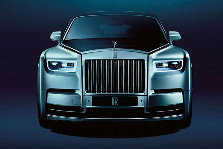 Rolls-Royce Phantom 2023 co luoi tan nhiet phat sang va phu kien xa xi-Hinh-5