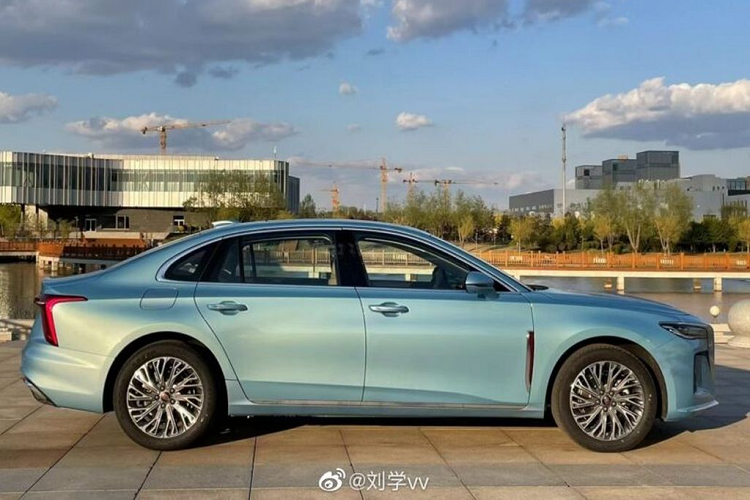 Ngam can canh Hongqi H5 2022, 