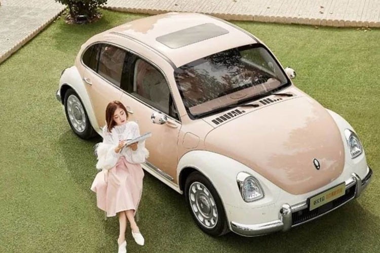 ORA Ballet Cat nhai Volkswagen Beetle giup chi em ngay 