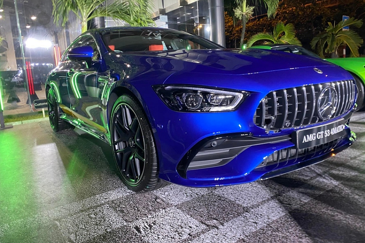 Chiec Mercedes-AMG GT 53 4Matic+ dau tien ve Viet Nam, gan 7 ty dong